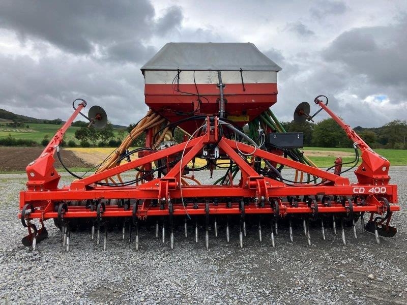 Semoir Kuhn CD 400 + ACCORD SÄCOMPACTOR — occasion 2012