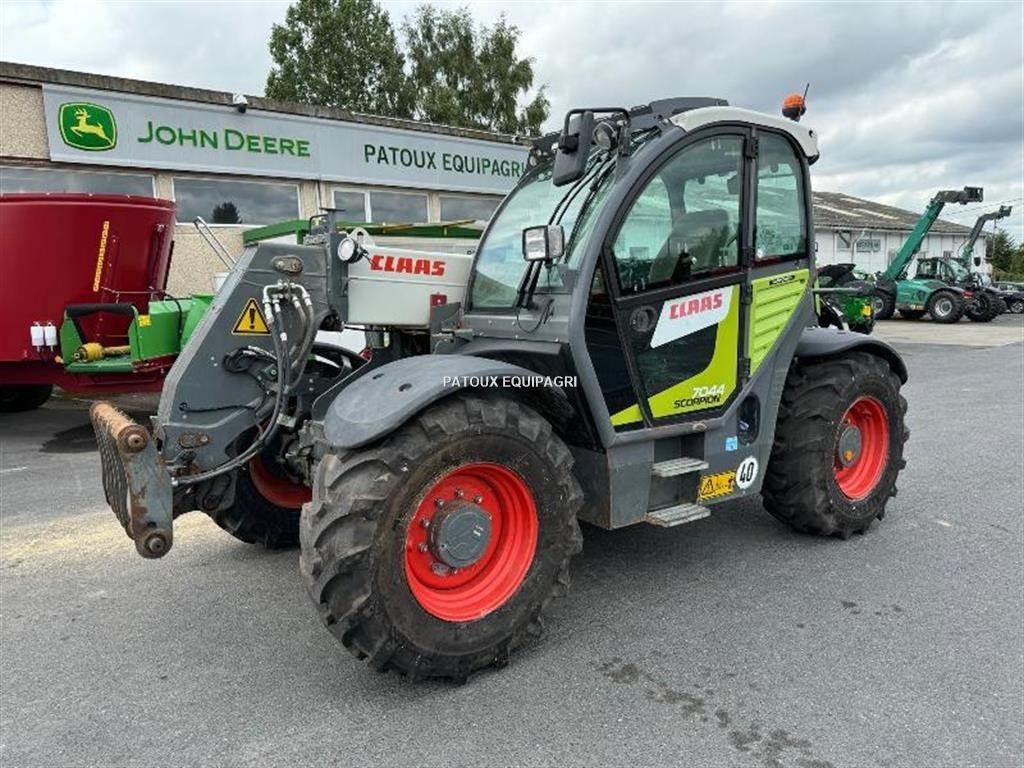 CLAAS SCORPION 7044