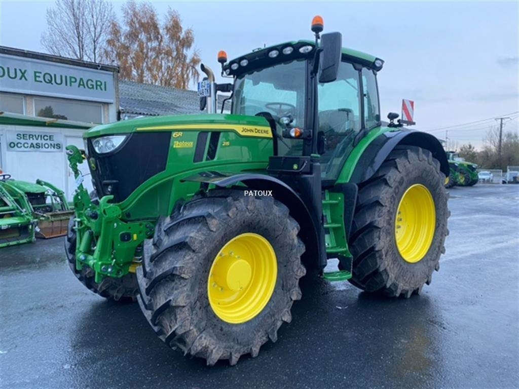 John Deere 6R215