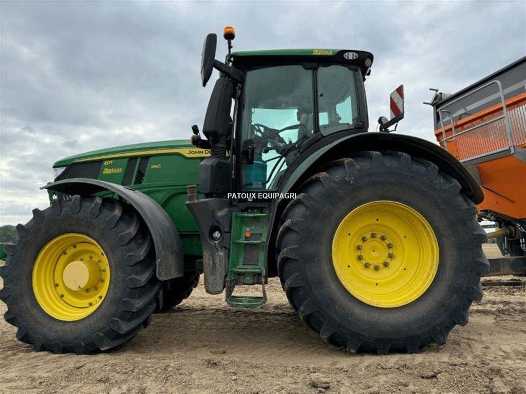John Deere 6R250