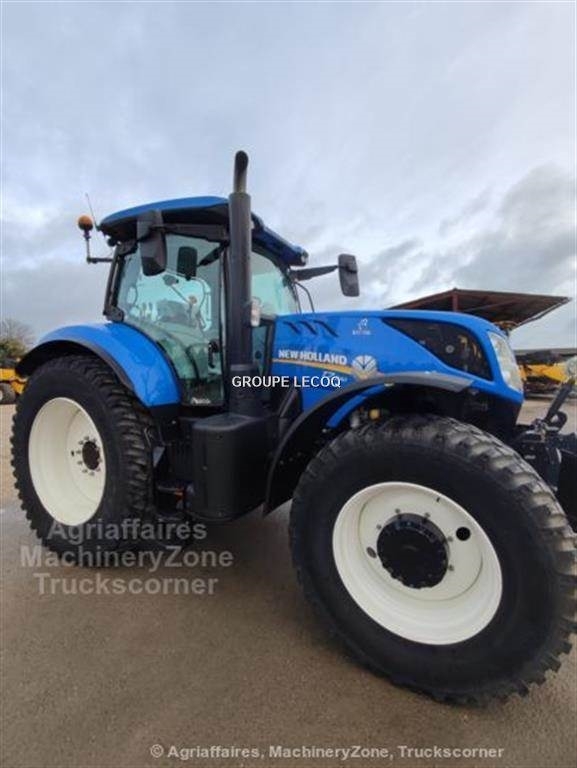 New Holland T7 230