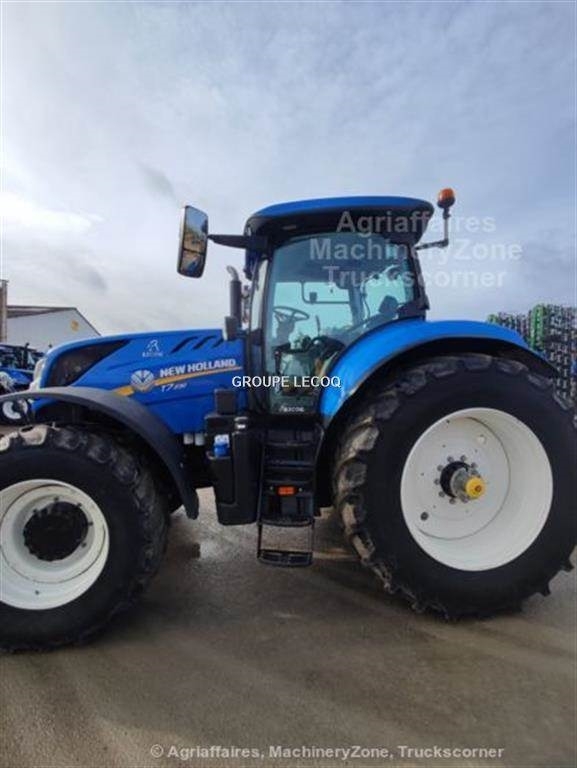 New Holland T7.230