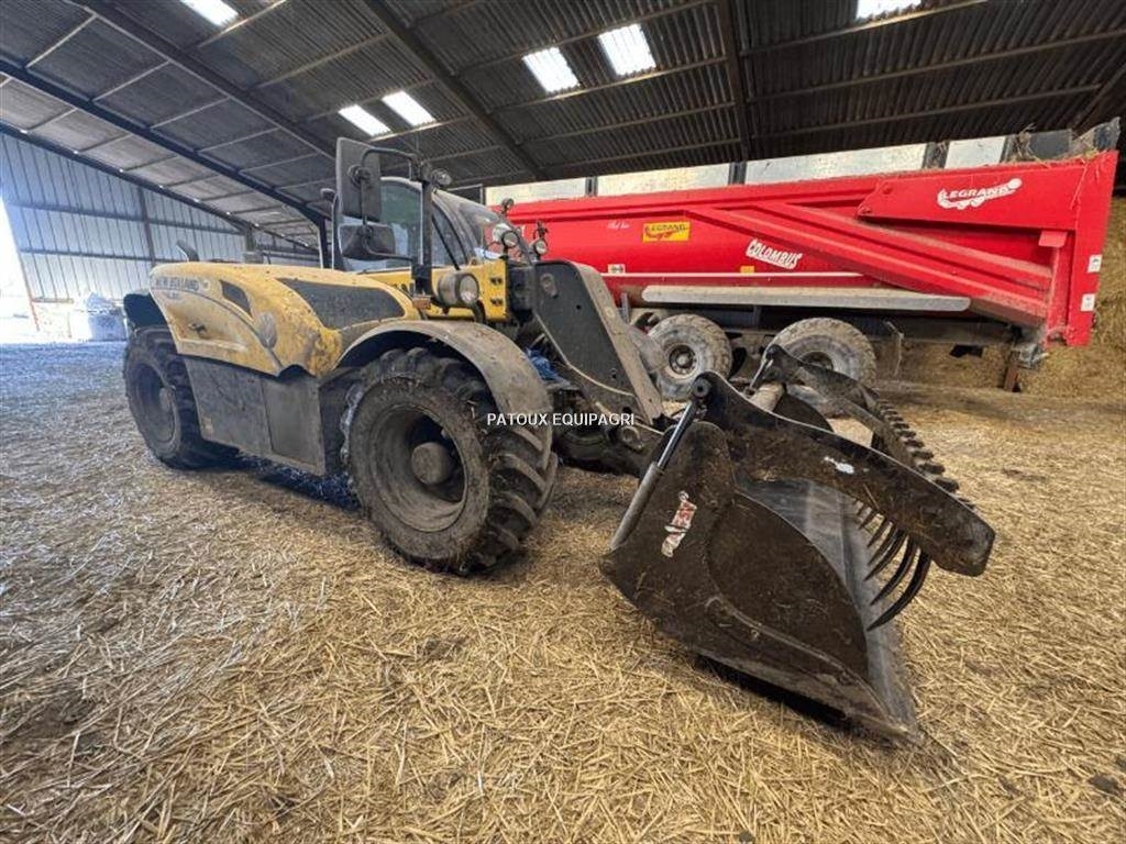 New Holland TH6.32S