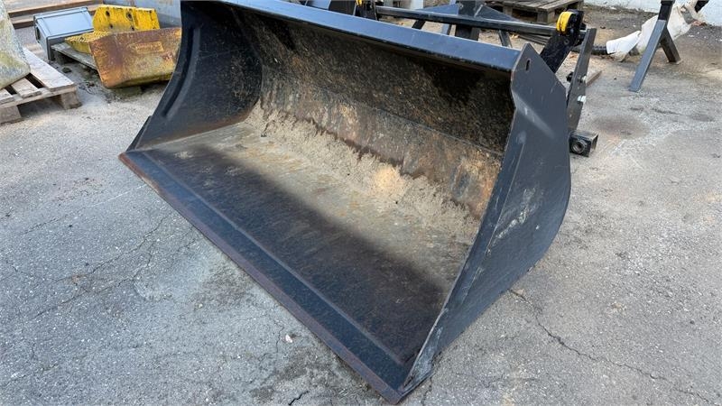 Chargeur frontal Ålø Skovl 200CM TIL EUROOPHÆNG! — occasion