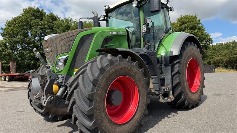 Fendt 828 Vario S4 Profi Plus MED NÆSTEN NYE DÆK OG FRON