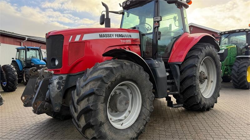 Tracteur agricole Massey Ferguson 7499 DYNA VT KUN 3300 TIMER, FULD AFFJEDRING OG LU — occasion 2011, 3 300 h