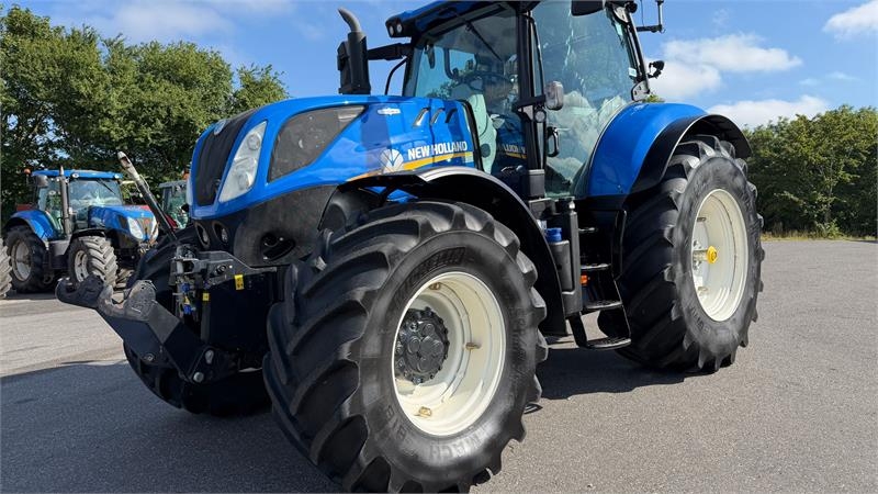 New Holland T7.270 KUN 2400 TIMER!