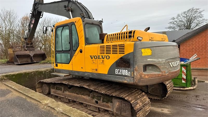 Volvo EC210 BLC KUN 4300 TIMER! MED GRAVESKOVL OG KIPBAR