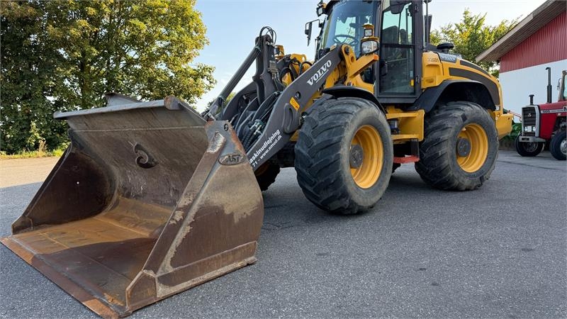 Volvo L 50 H MED SKOVL OG HYDRAULISKE GAFLER! KUN 2700 T