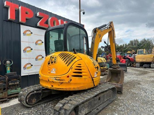 JCB 8055 à 18 500 € HT
