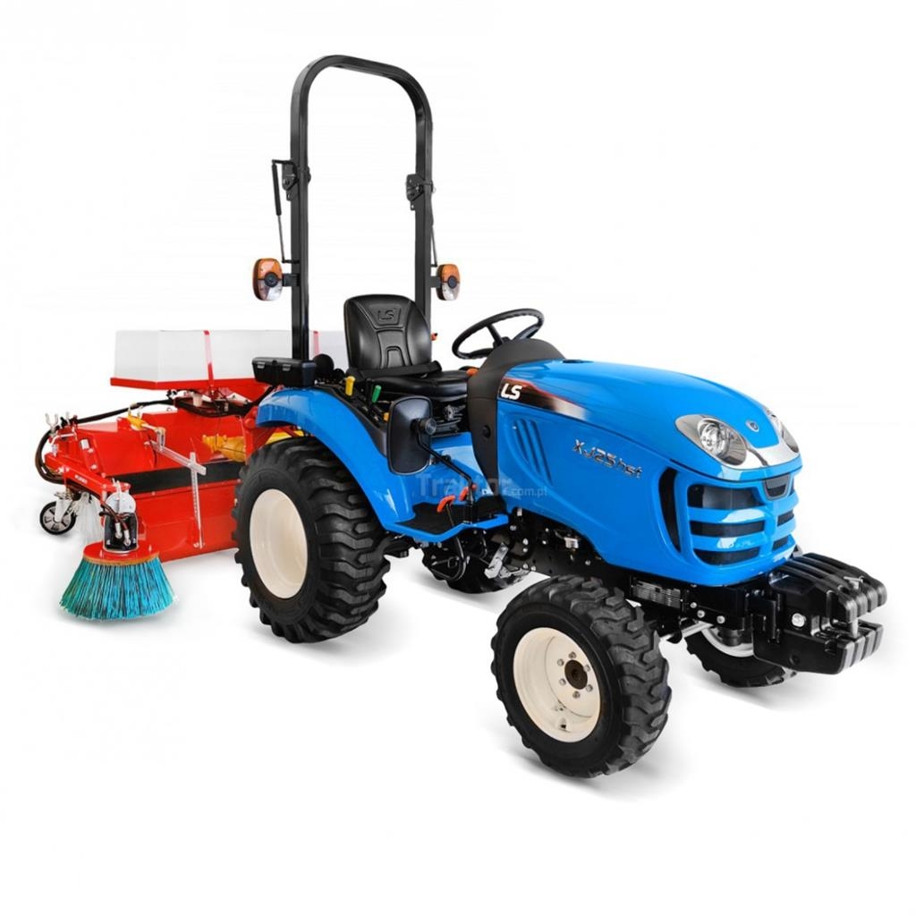LS Tractor XJ25 HST 4x4 - 24.4 KM / IND + zamiatarka