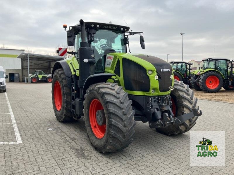 Axion 940