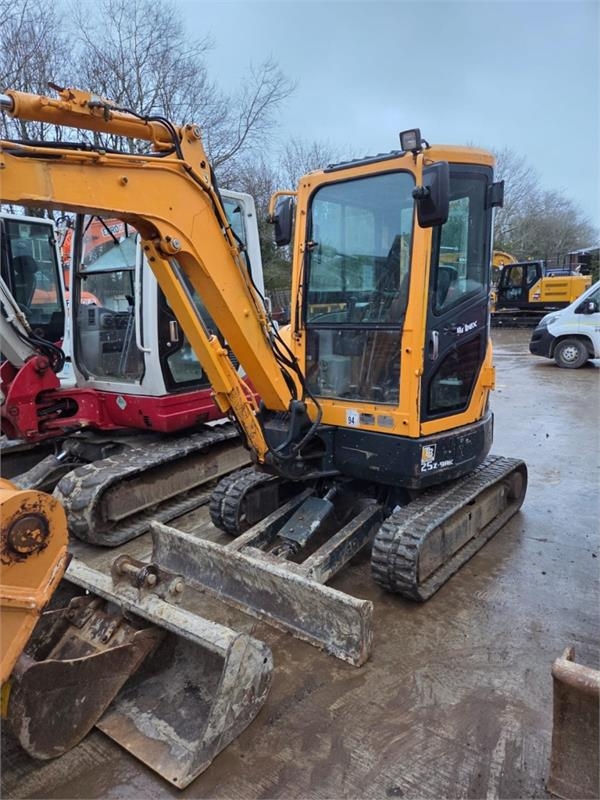 Hyundai Zero R25z-9AK Excavator (2018)