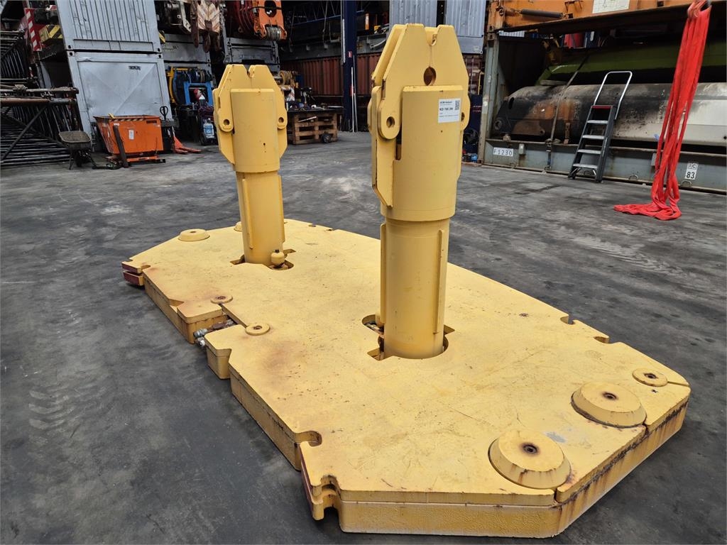 Liebherr LTM 1500 Base counterweight 15T
