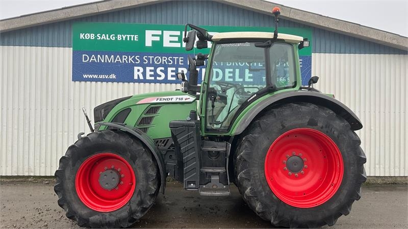 Tracteur agricole Fendt 718 Vario S4 Power — occasion 2015, 8 850 h