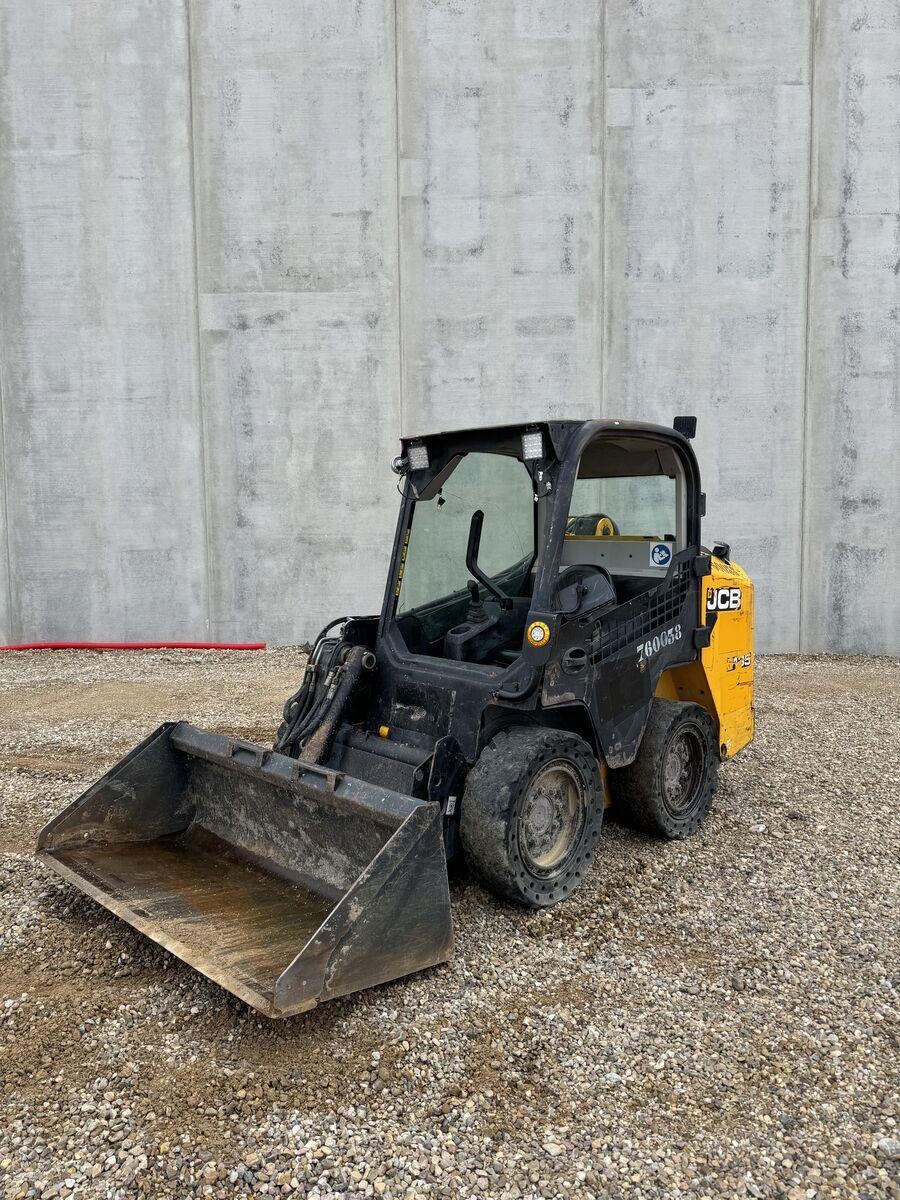 JCB 135