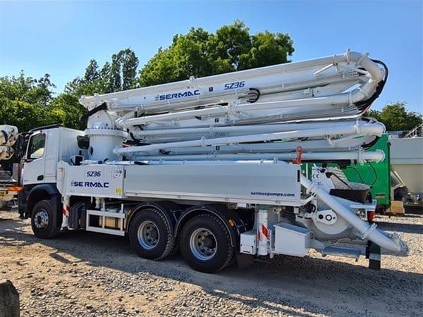 Camion pompe à béton Mercedes-Benz SERMAC 5Z36 — occasion 2025