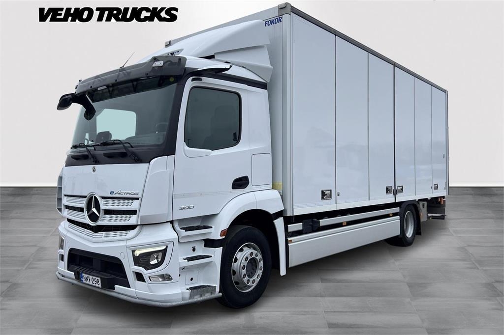 Mercedes-Benz eActros 300L Täyssähkö