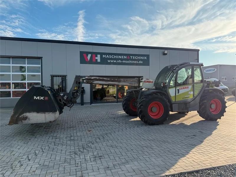 CLAAS 7040 Scorpion — occasion 2011, 5 735 h