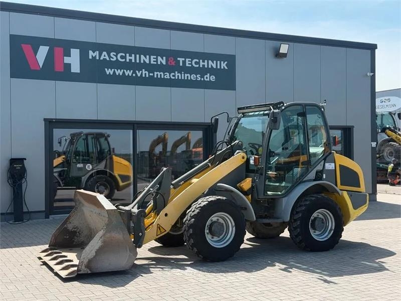 Chargeuse sur pneus Kramer 750 — occasion 2013, 3 647 h