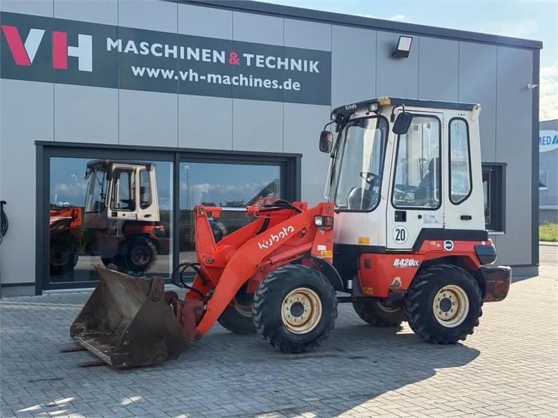 Chargeuse sur pneus Kubota R420 — occasion 2011, 2 080 h