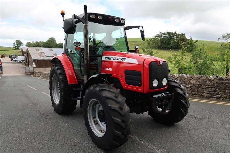 Massey Ferguson 5445