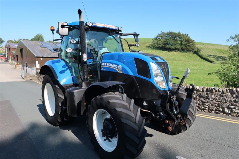 New Holland T7.200