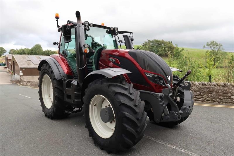 Valtra T254