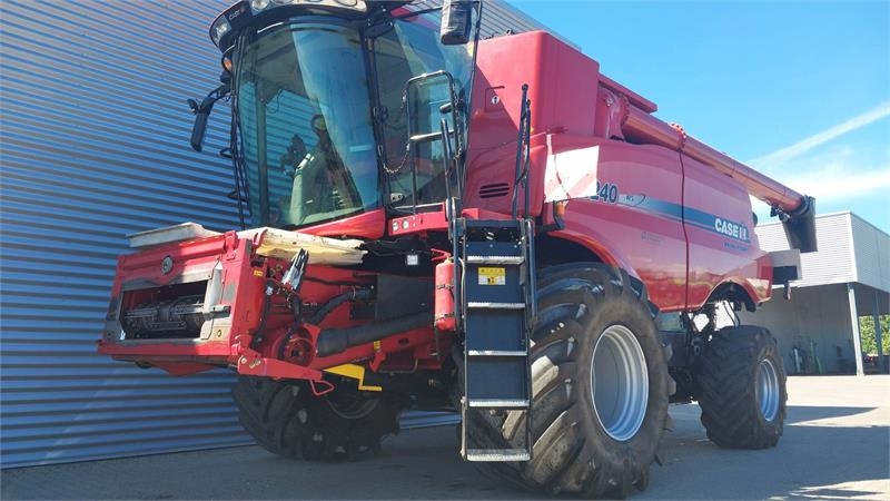 Case IH AF 8240