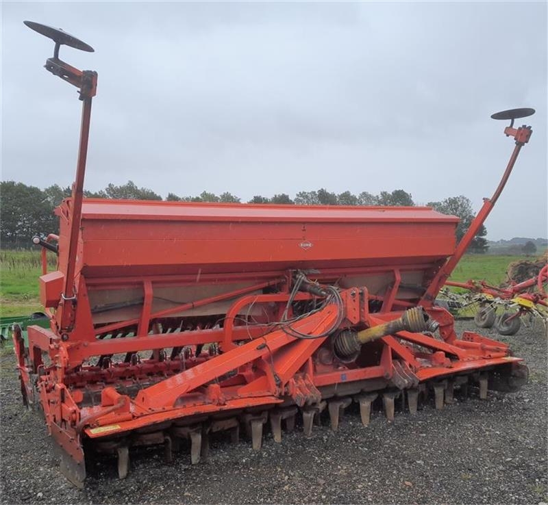 Kuhn integra 4m G II