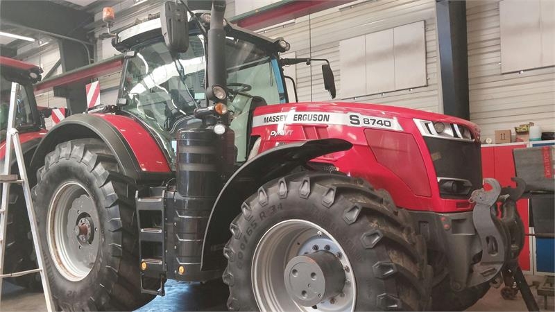 Massey Ferguson 8740 S DynaVT
