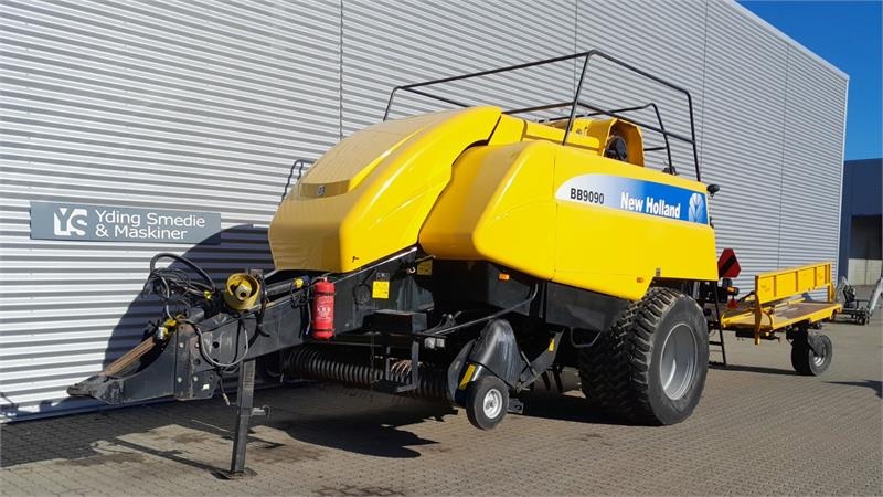 New Holland BB9090