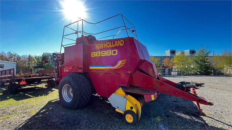 New Holland BB980