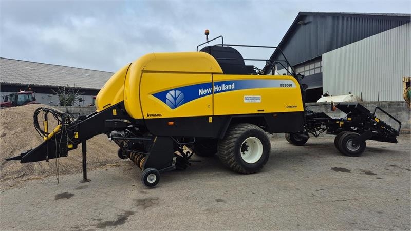 Presse à balles cubiques New Holland BB9060 Minibigballe med snitter — occasion 2009