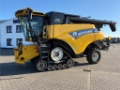 Moissonneuse-batteuse New Holland CR 8.80 — occasion 2017, 2 215 h