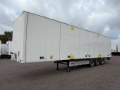 Semi-remorque fourgon Ekeri Huckepack Skåptrailer Öppningsbar sida Skjutbart t — occasion 2018