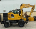 Pelle sur pneus Komatsu PW 138 MR — occasion 2025