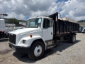 Camion benne Freightliner FL 70 — occasion 2003