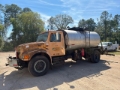 Camion malaxeur International 4900 — occasion 1996