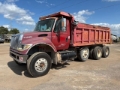 Camion benne International 7600 — occasion 2005