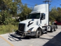 Tracteur routier Volvo VNL 300 — occasion 2021