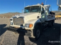 Camion benne Mack CV713 — occasion 2005