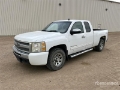 Fourgon utilitaire Chevrolet Silverado 1500 LS 4x4 Extended Cab Pickup — occasion 2011