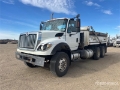 Camion benne International 7500 — occasion 2011