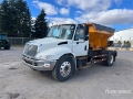 Camion municipal International 4200 4x2 Spreader — occasion 2006