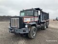 Camion benne International F5070 — occasion 1988