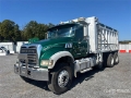 Camion benne Mack GU713 — occasion 2011