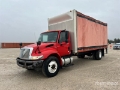 Camion plateau International 4300 4x2 Flatbed — occasion 2010