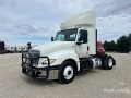 Tracteur routier International LT625 4x2 S/A Day Cab — occasion 2018