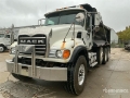 Camion benne Mack CV713 — occasion 2004